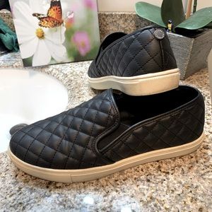 Steve Madden slip-on Shoes